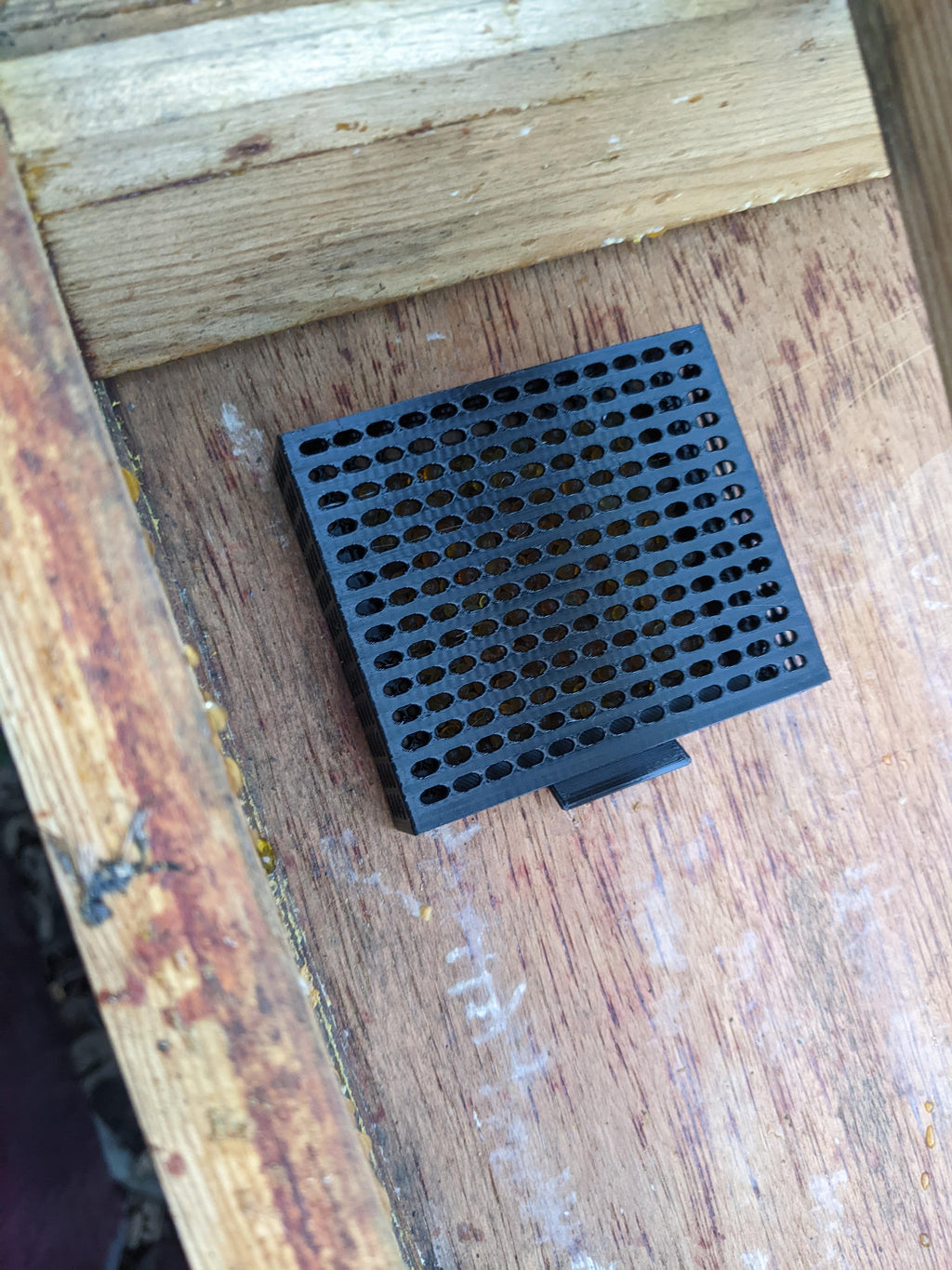 Bee Hive Desiccant Tray