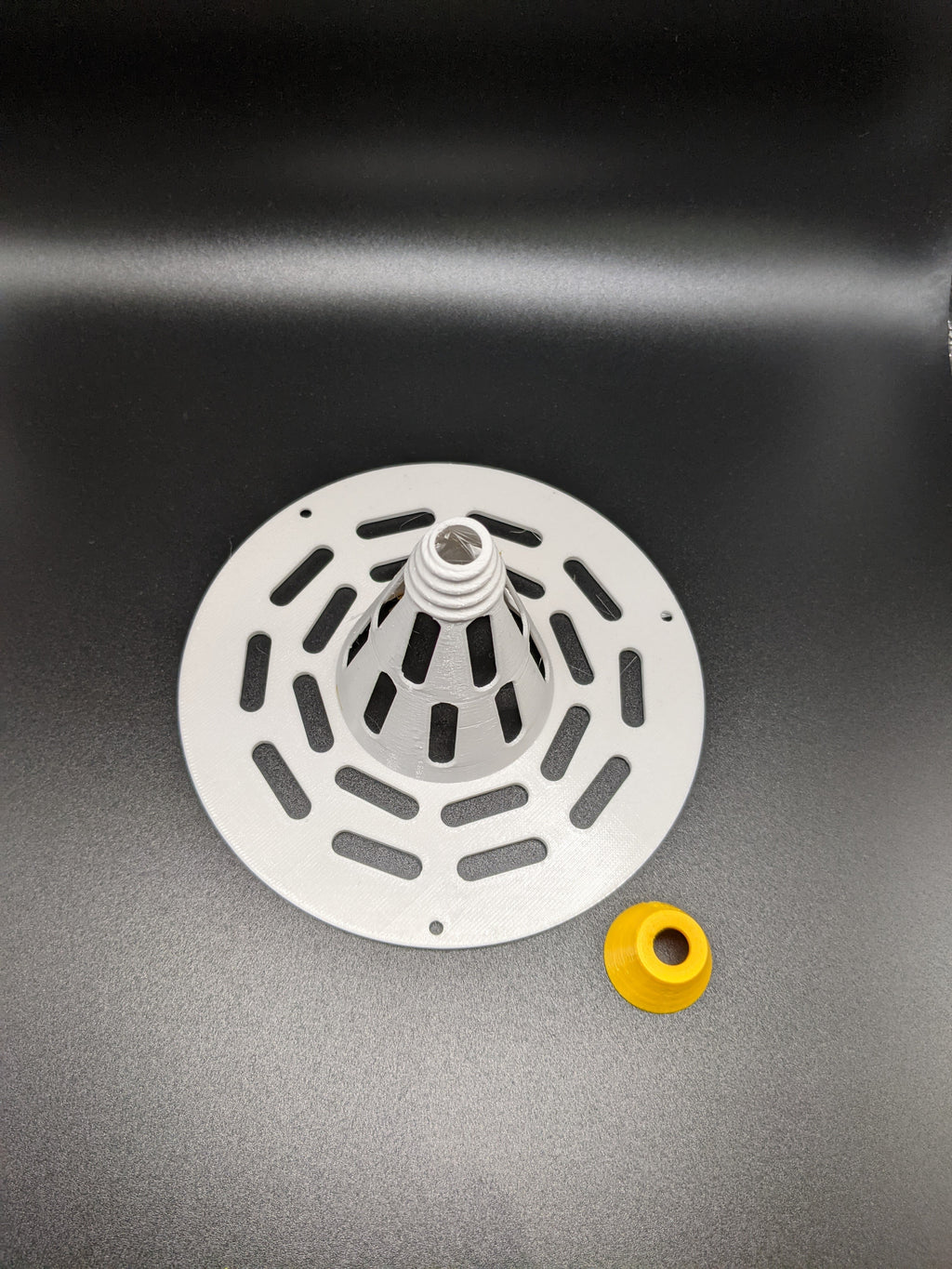 Round Asian Hornet trap (workers and Queen trap), works with Hole Saw Drill bit