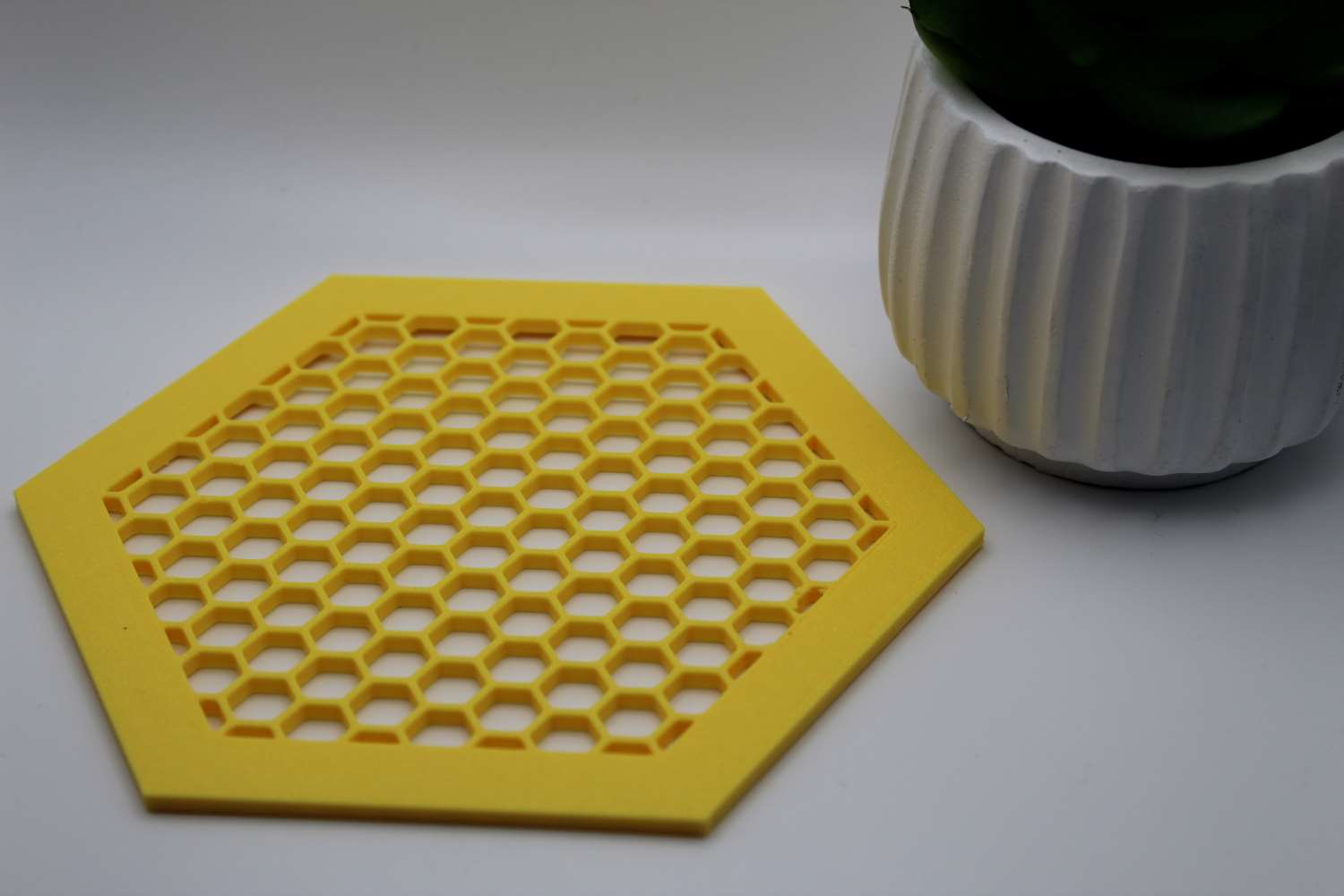 Water float water feeder for Bees and insects Round or Hexagon - Bee Safe
